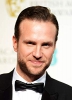 photo Rafe Spall